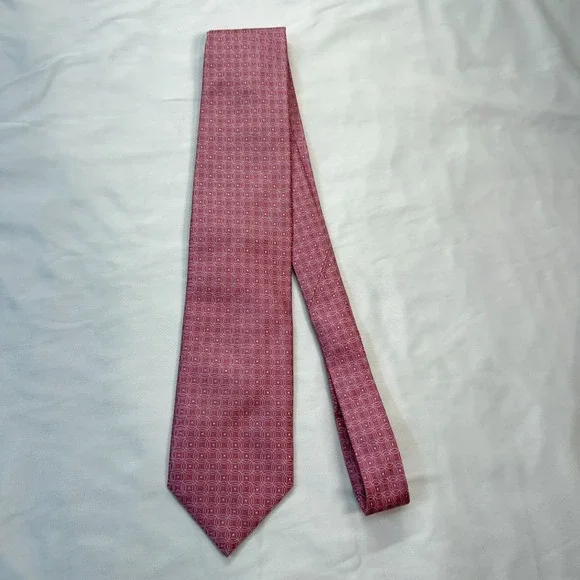 Canali Pink Geometric Silk Tie Made in Italy Luxury Designer Necktie